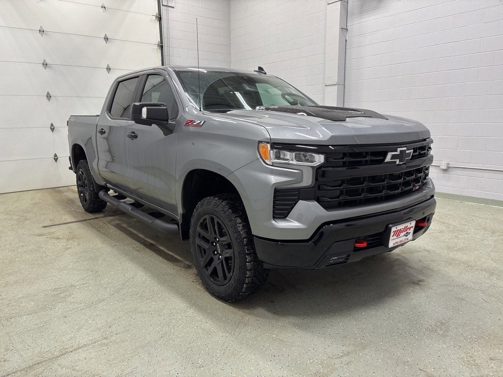 2026 Chevrolet Silverado 1500 LT Trail Boss Crew Cab Short Box 4WD