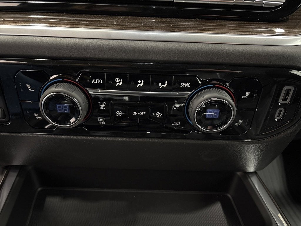 2026 Chevrolet Silverado 1500 LT Trail Boss Crew Cab Short Box 4WD