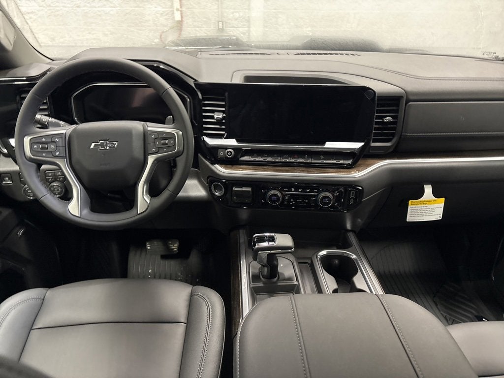 2026 Chevrolet Silverado 1500 LT Trail Boss Crew Cab Short Box 4WD