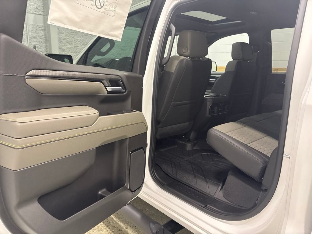 2026 Chevrolet Silverado 1500 ZR2 Crew Cab Short Box 4WD