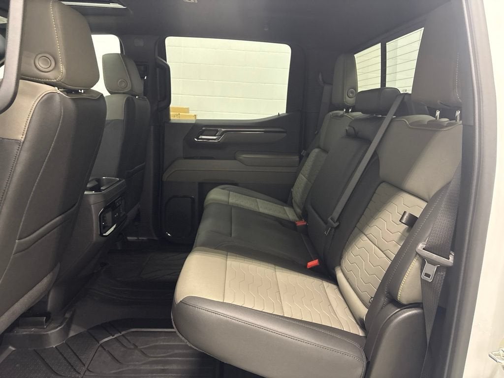 2026 Chevrolet Silverado 1500 ZR2 Crew Cab Short Box 4WD