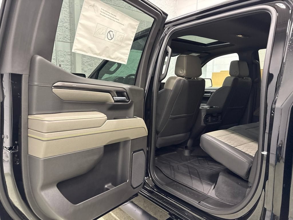 2026 Chevrolet Silverado 1500 ZR2 Crew Cab Short Box 4WD