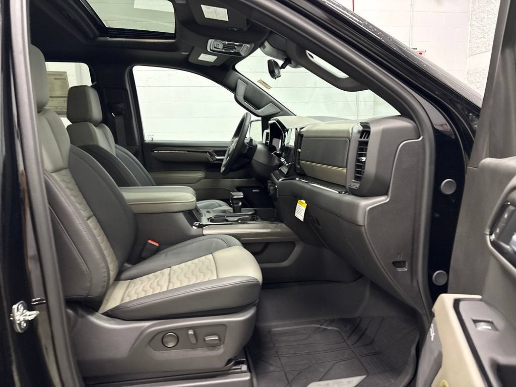 2026 Chevrolet Silverado 1500 ZR2 Crew Cab Short Box 4WD