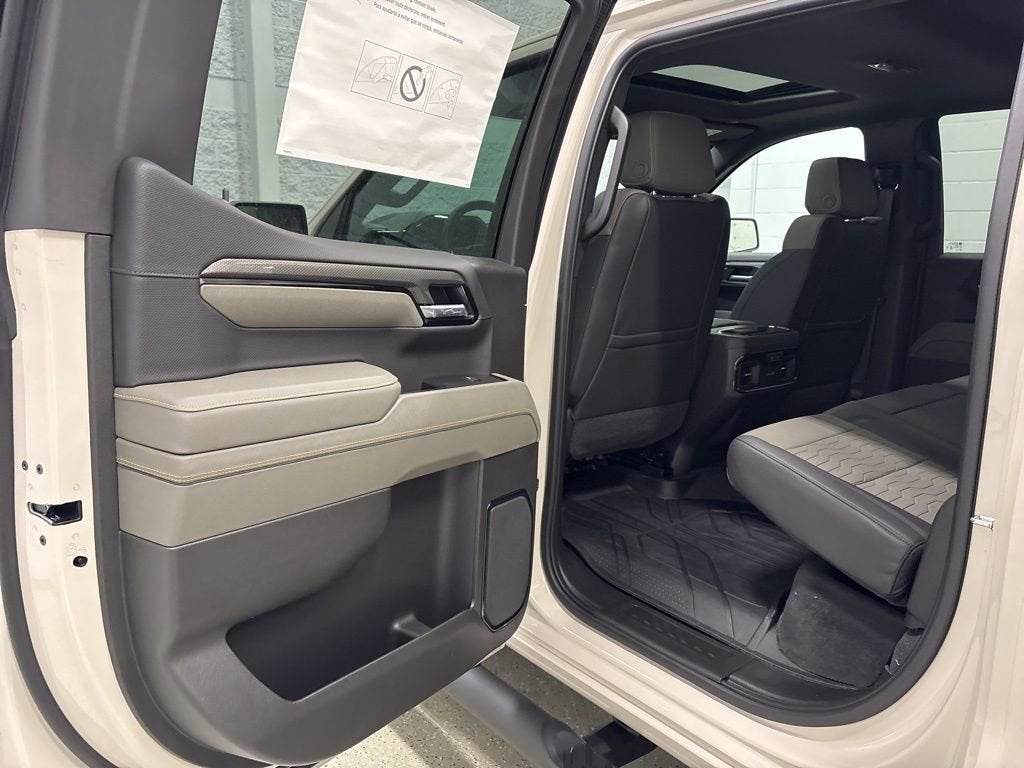 2026 Chevrolet Silverado 1500 ZR2 Crew Cab Short Box 4WD