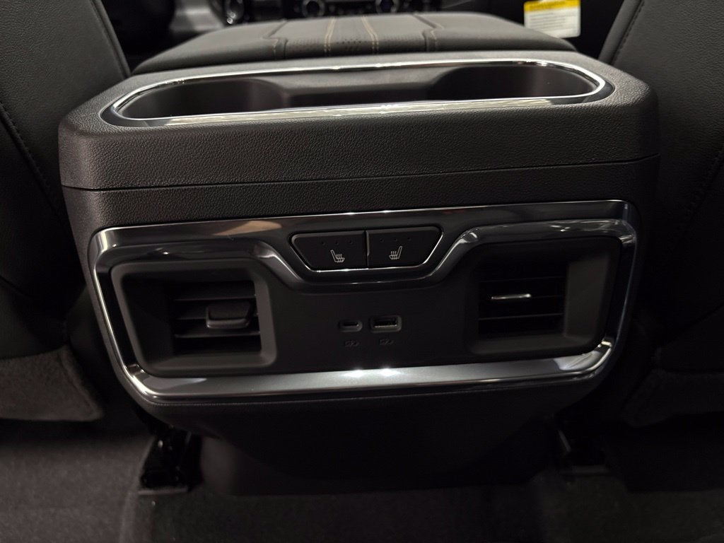 2026 Chevrolet Silverado 1500 High Country Crew Cab Short Box 4WD