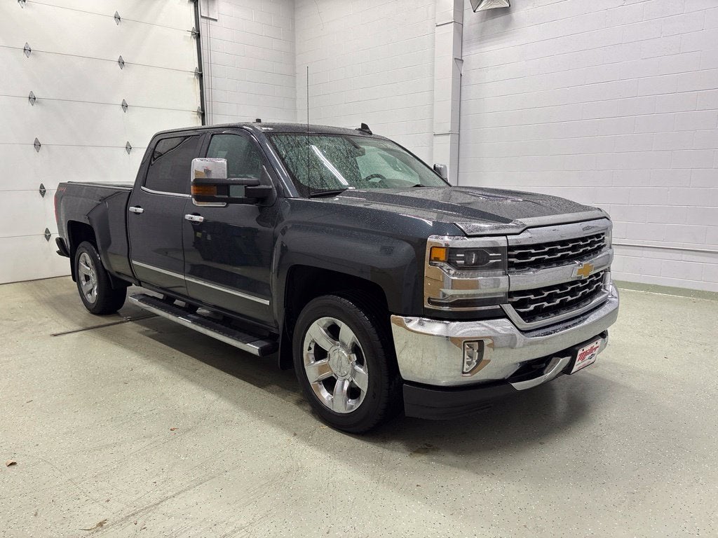 Used 2018 Chevrolet Silverado 1500 LTZ with VIN 3GCUKSEJ8JG258174 for sale in Rogers, Minnesota