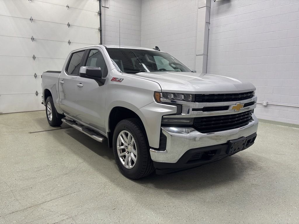 Used 2020 Chevrolet Silverado 1500 LT with VIN 3GCUYDED6LG110578 for sale in Rogers, Minnesota