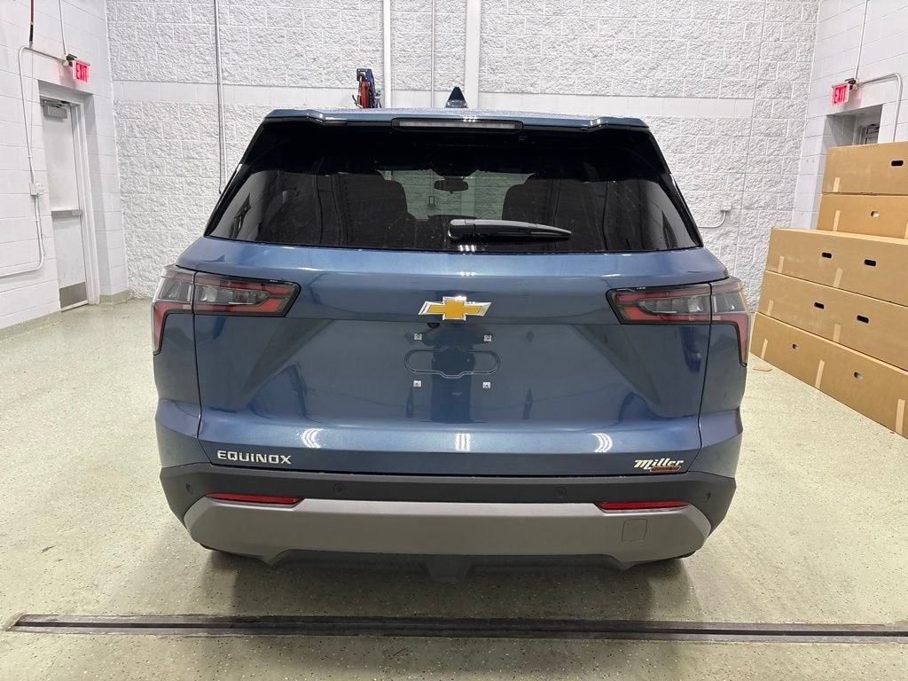 2027 Chevrolet Equinox LT SUV FWD