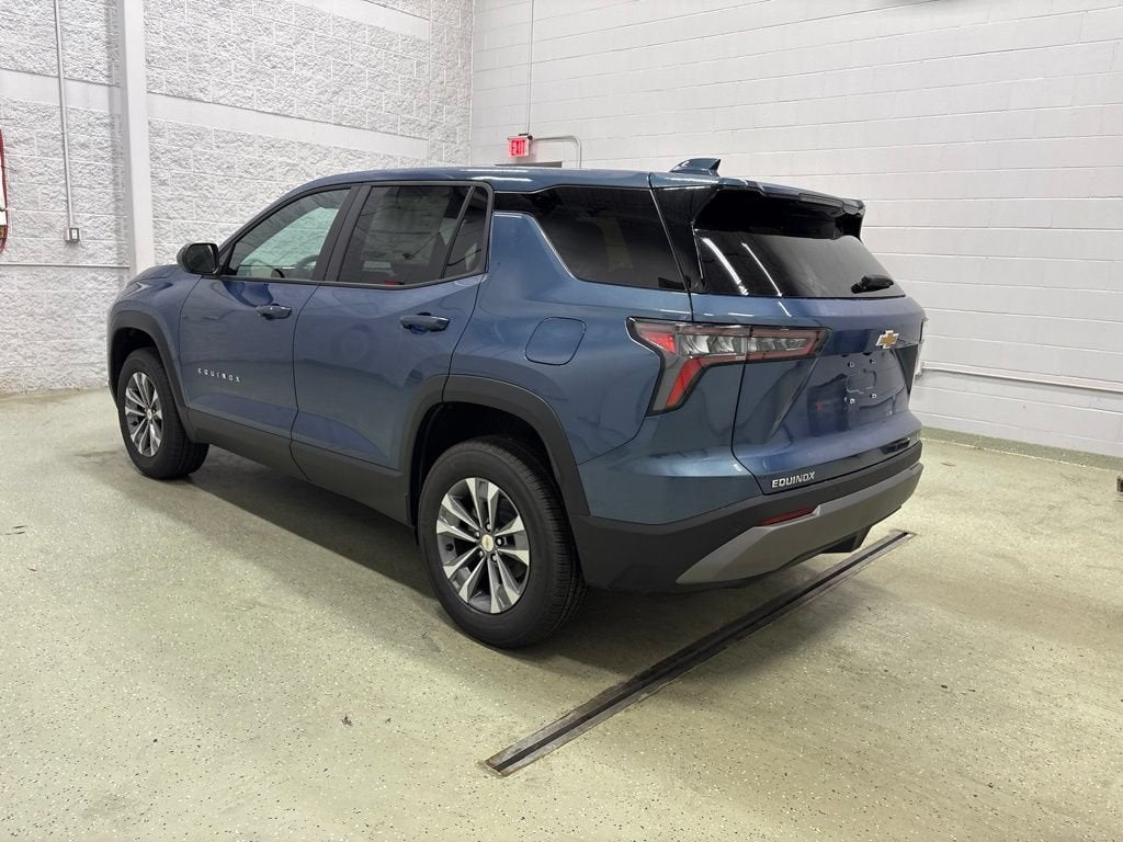 2027 Chevrolet Equinox LT SUV FWD