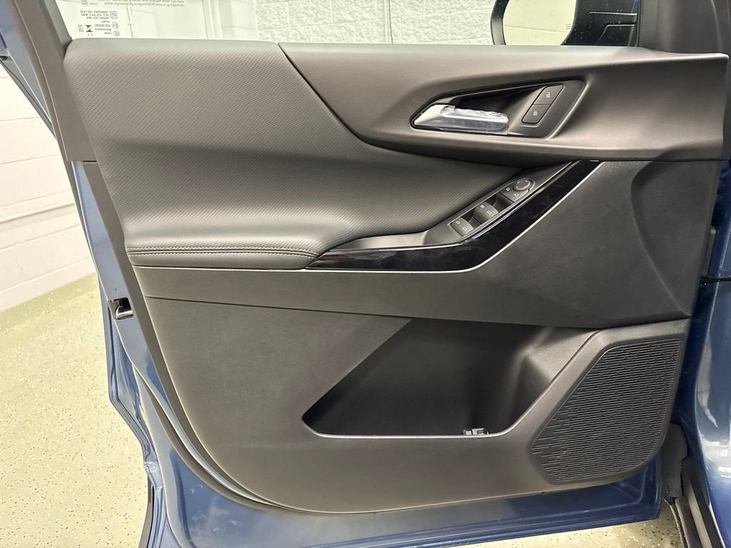 2027 Chevrolet Equinox LT SUV FWD