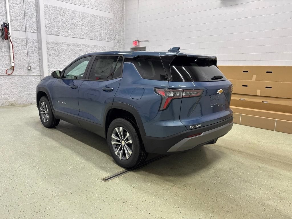 2027 Chevrolet Equinox LT SUV FWD