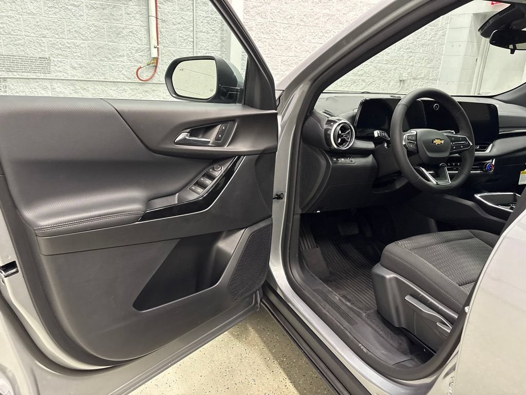 2027 Chevrolet Equinox LT SUV FWD