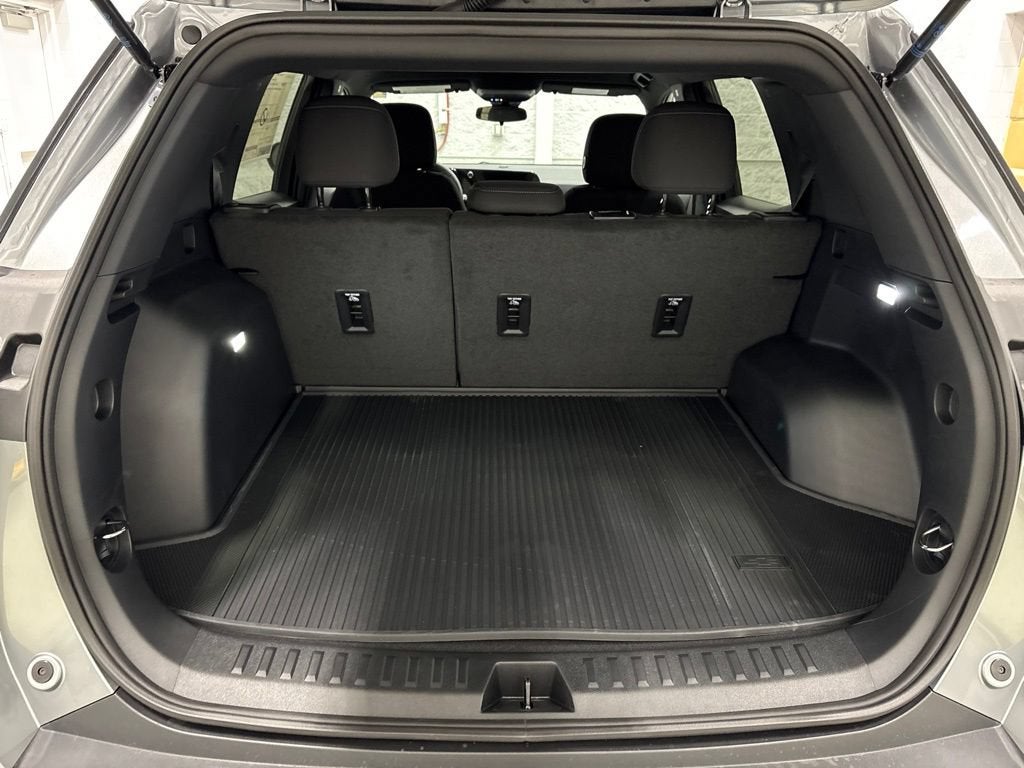 2027 Chevrolet Equinox LT SUV FWD