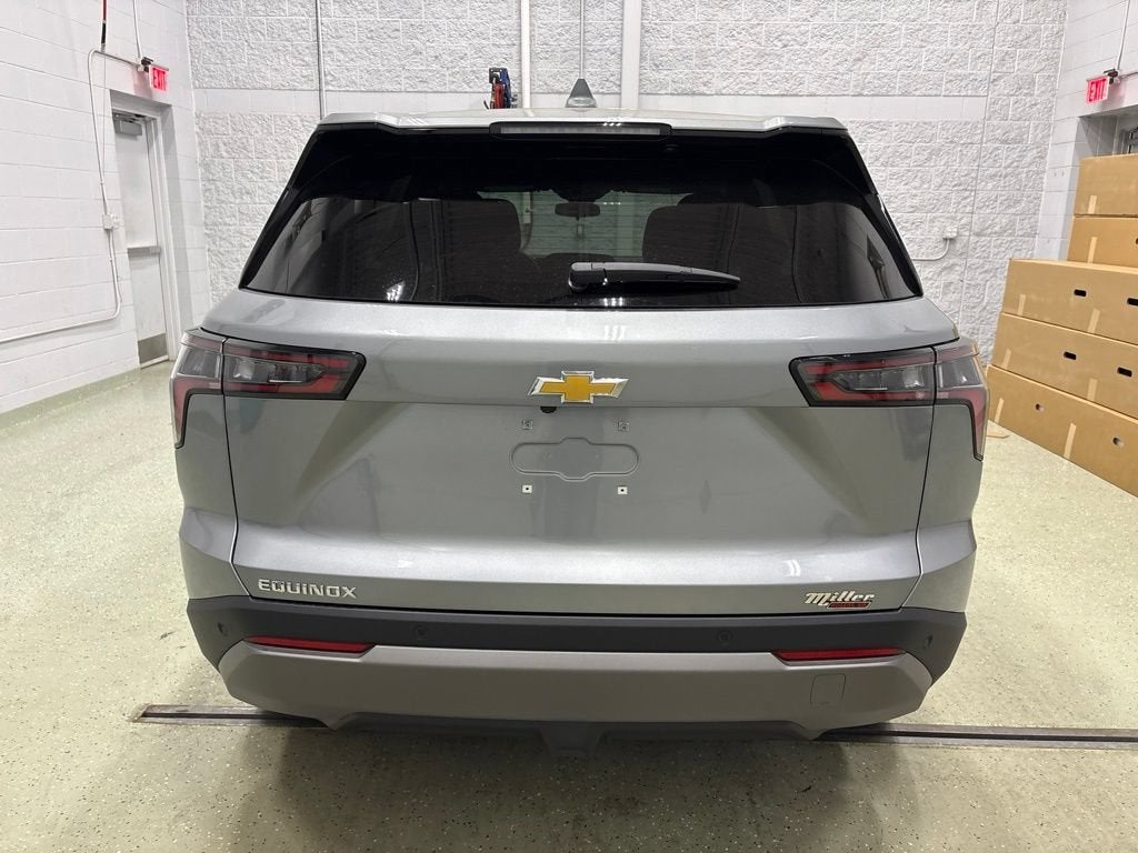 2027 Chevrolet Equinox LT SUV FWD