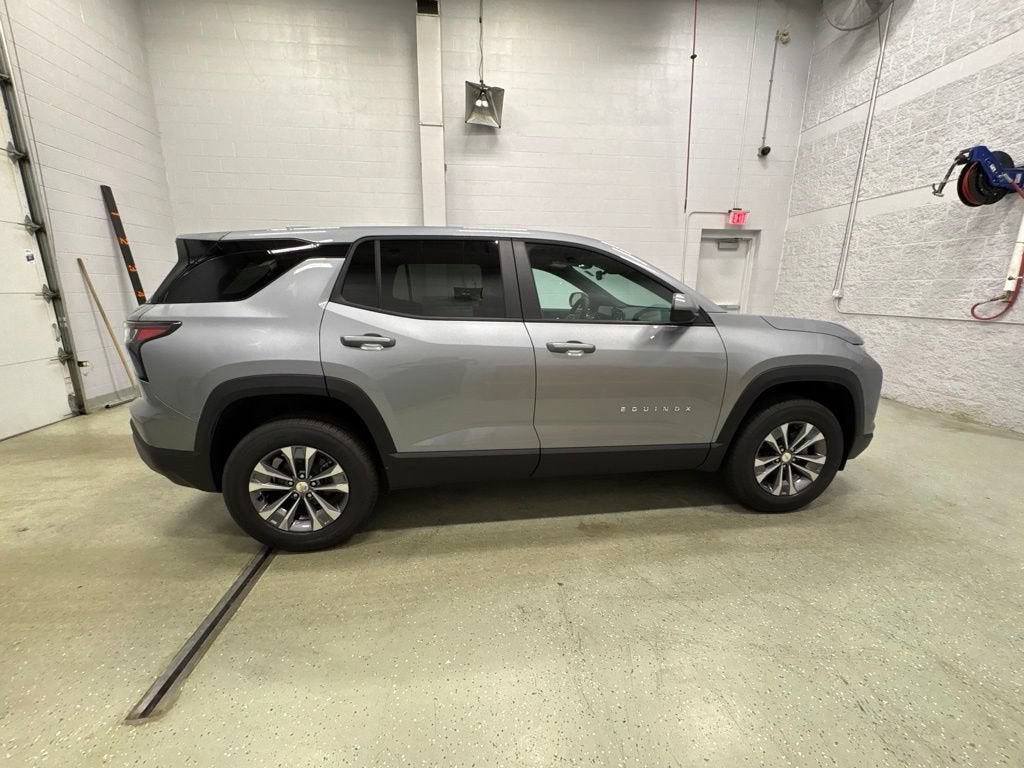 2027 Chevrolet Equinox LT SUV FWD
