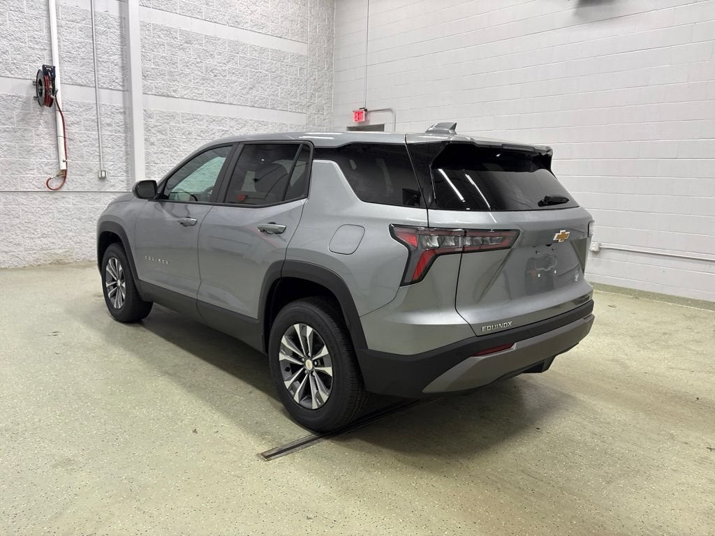 2027 Chevrolet Equinox LT SUV FWD
