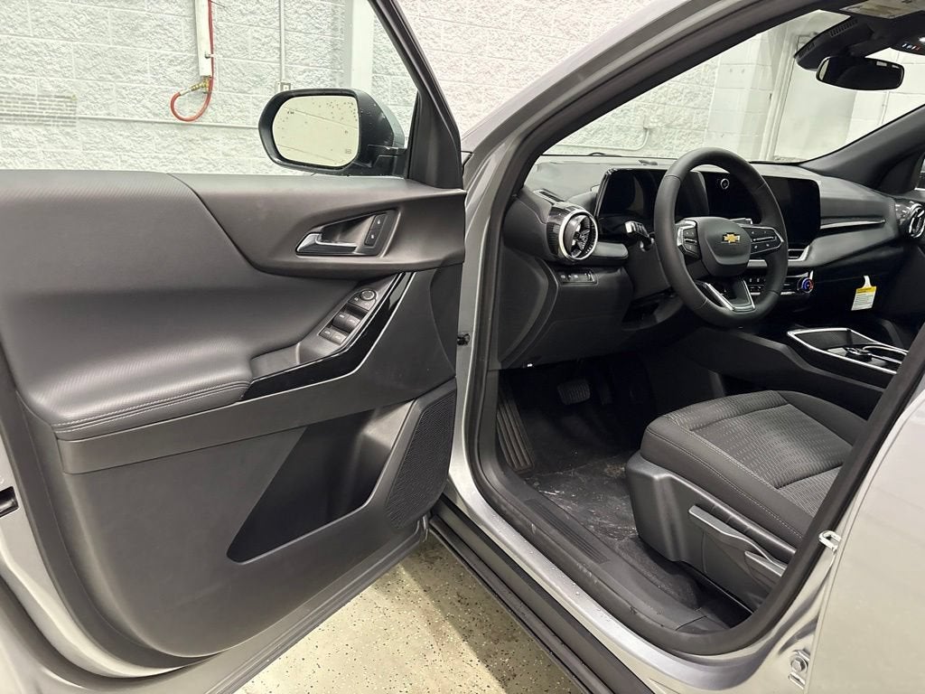 2027 Chevrolet Equinox LT SUV FWD