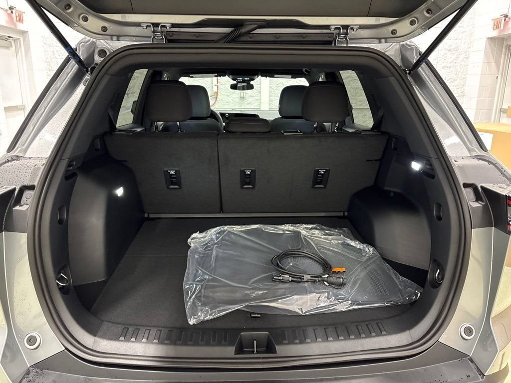 2027 Chevrolet Equinox LT SUV FWD