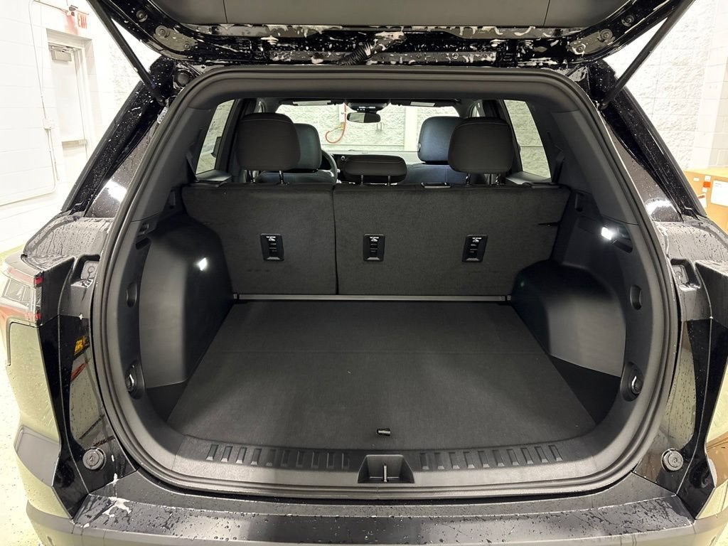 2027 Chevrolet Equinox LT SUV FWD
