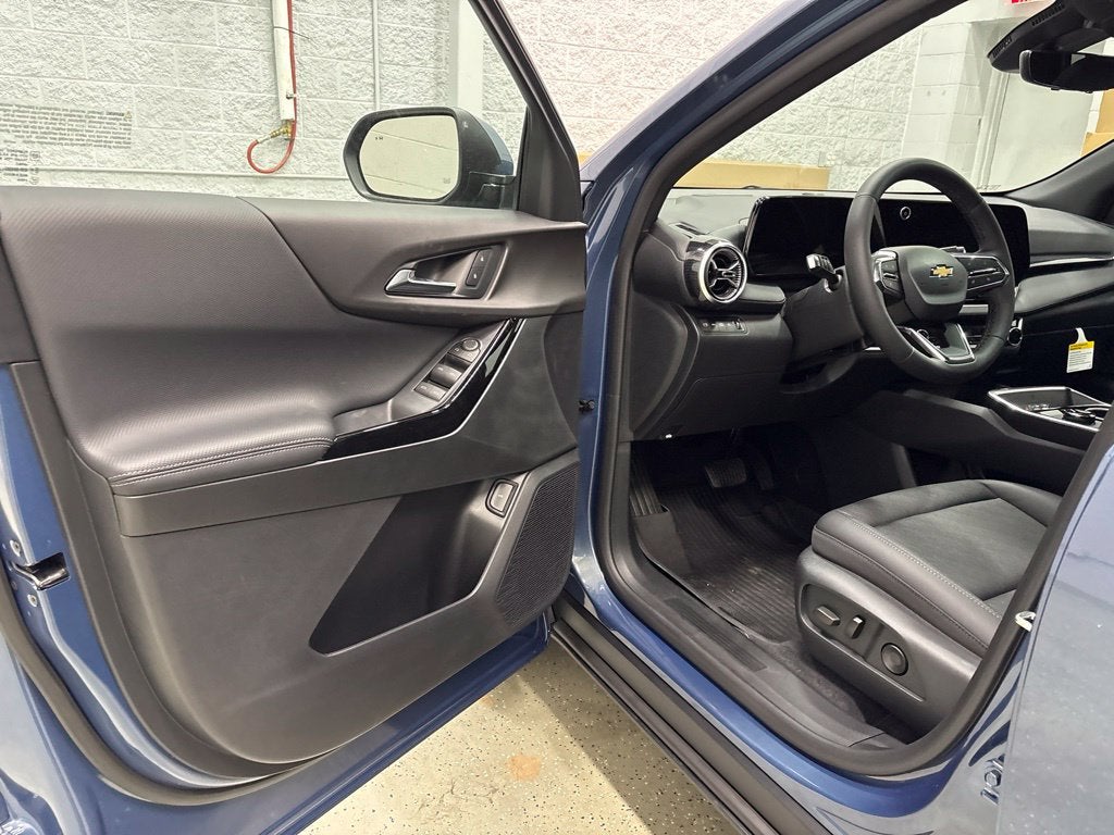 2027 Chevrolet Equinox LT SUV AWD