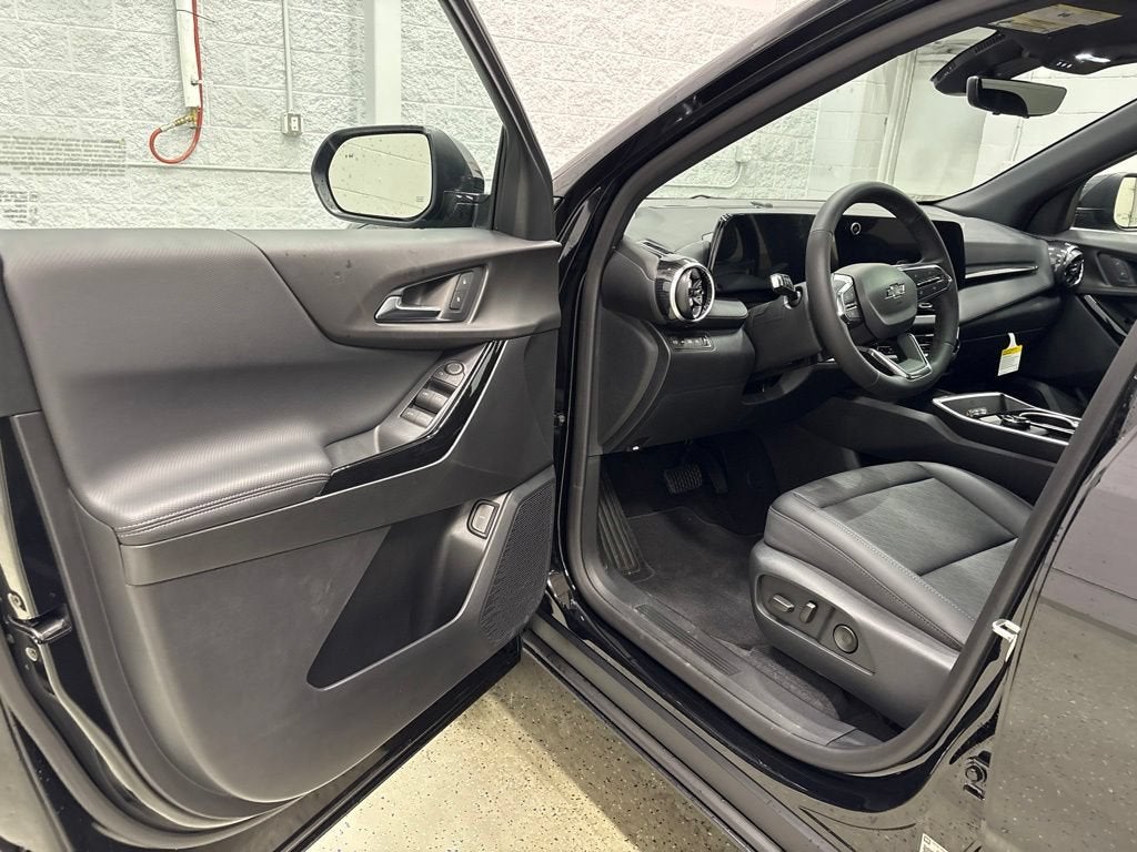 2027 Chevrolet Equinox LT SUV AWD