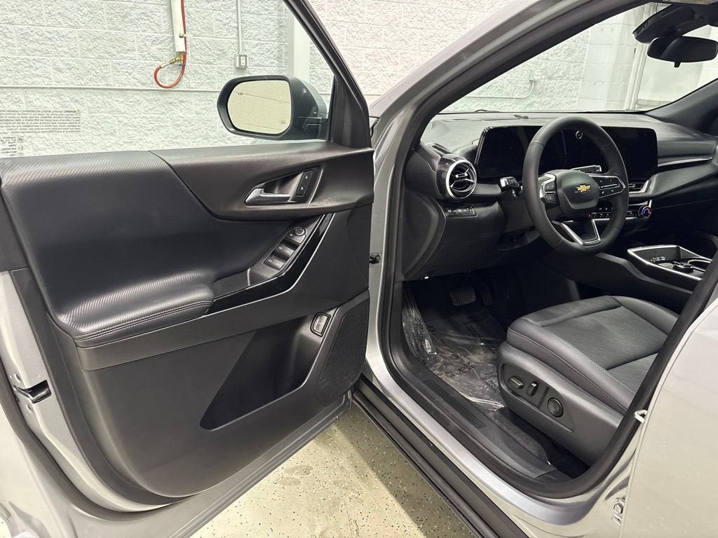 2027 Chevrolet Equinox LT SUV AWD