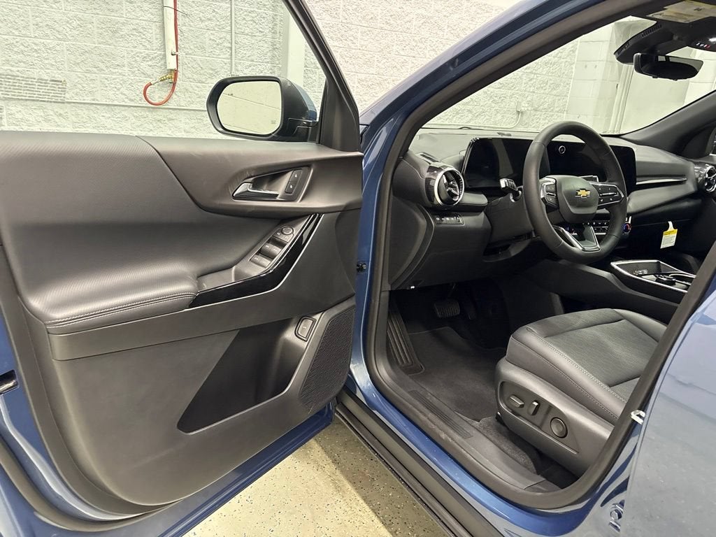 2027 Chevrolet Equinox LT SUV AWD