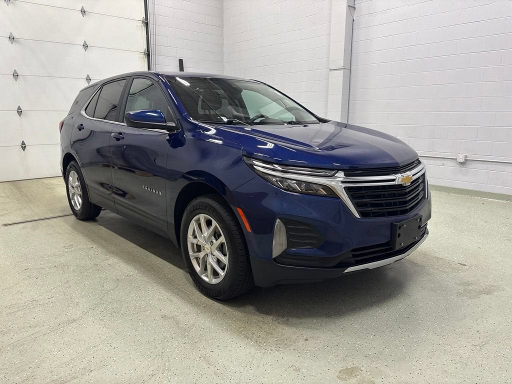 Used 2022 Chevrolet Equinox LT with VIN 3GNAXUEV9NL242282 for sale in Rogers, Minnesota