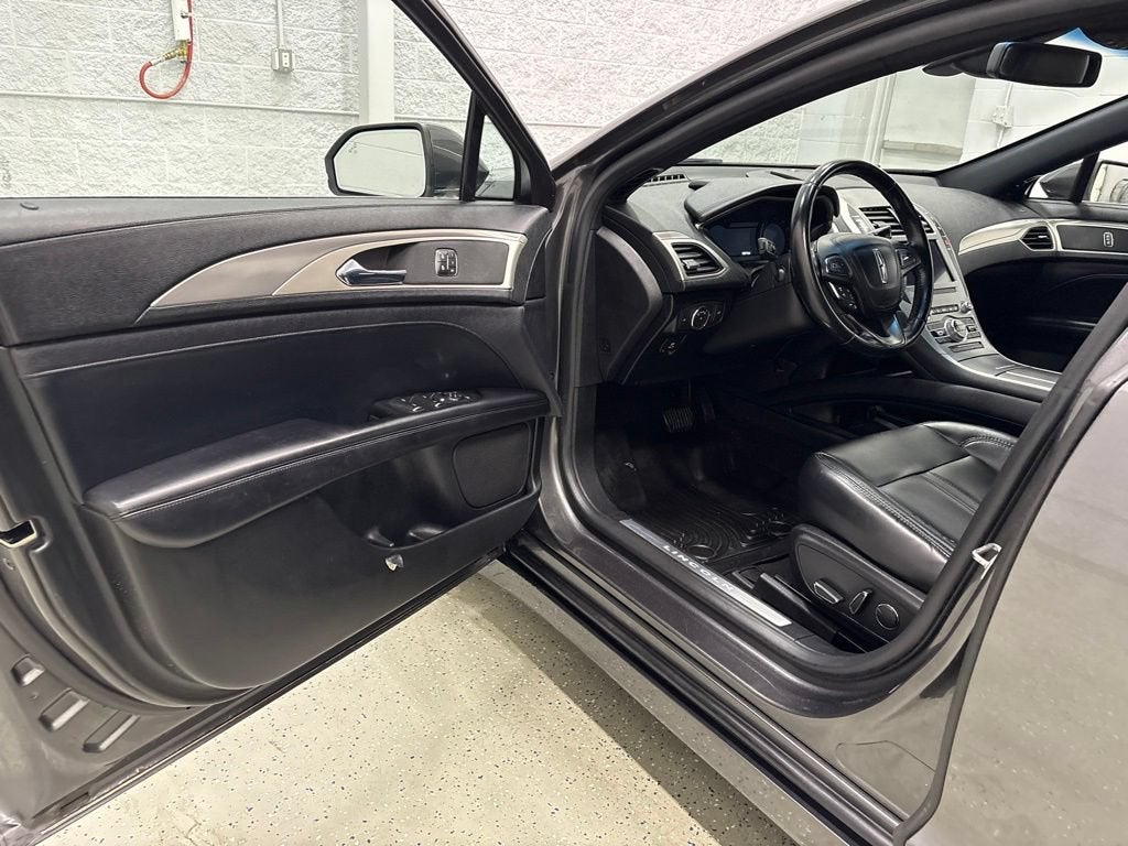 2020 Lincoln MKZ Standard