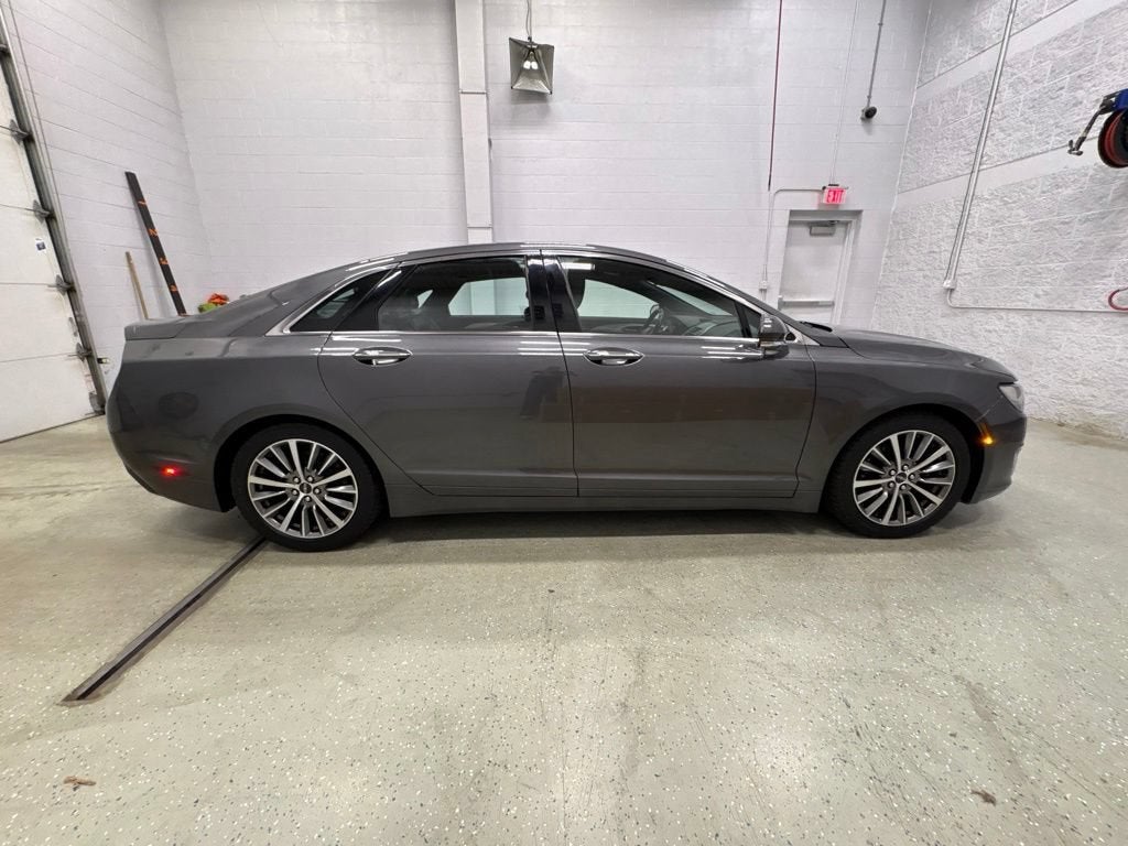 2020 Lincoln MKZ Standard