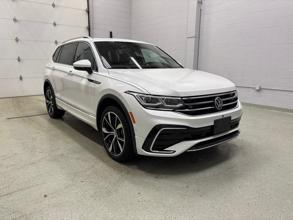 Used 2022 Volkswagen Tiguan SEL R-LINE with VIN 3VV4B7AX0NM108902 for sale in Rogers, Minnesota