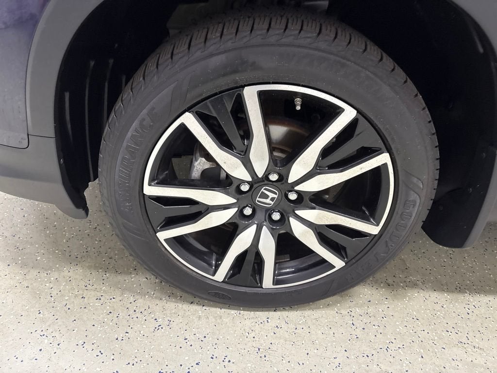 2022 Honda Pilot AWD Touring 8 Passenger