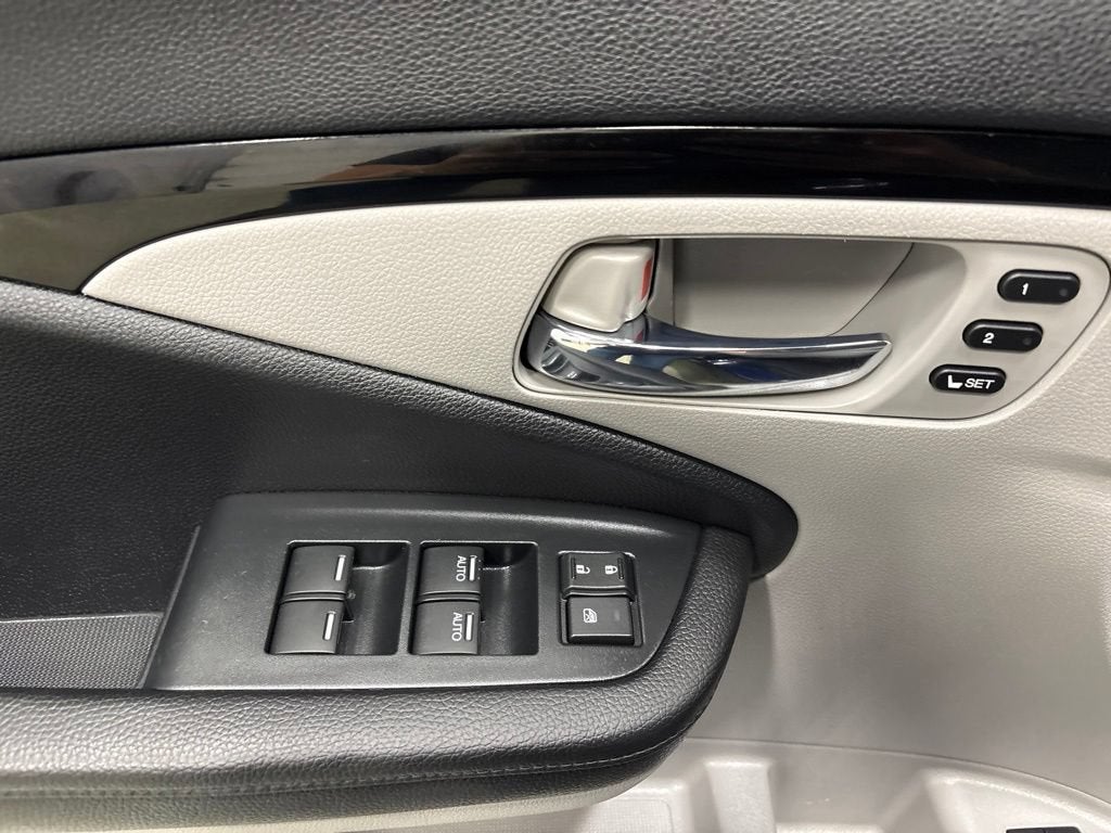 2022 Honda Pilot AWD Touring 8 Passenger