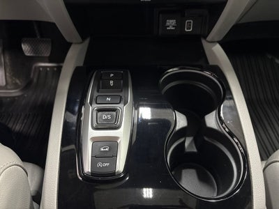 2022 Honda Pilot AWD Touring 8 Passenger