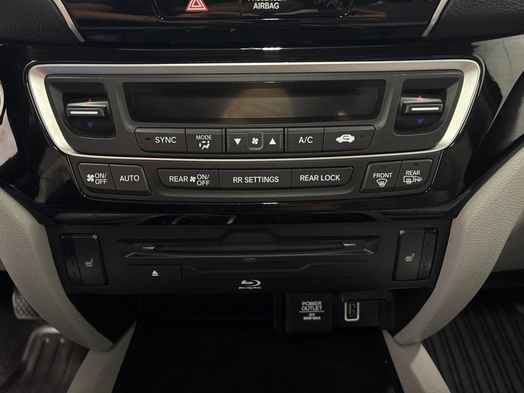 2022 Honda Pilot AWD Touring 8 Passenger