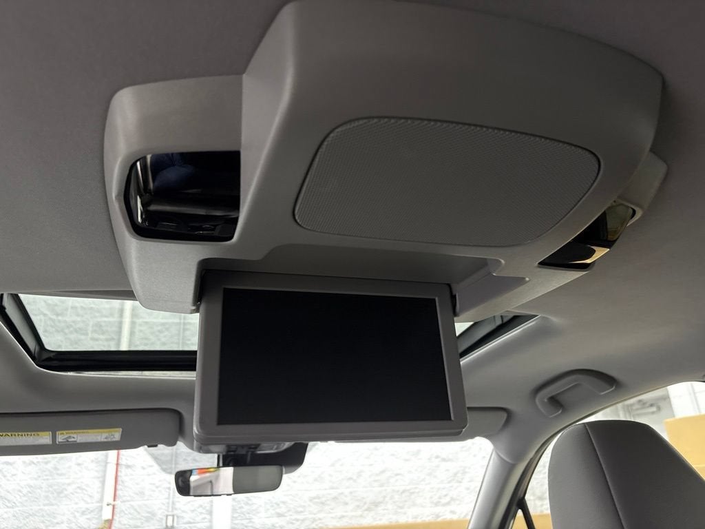 2022 Honda Pilot AWD Touring 8 Passenger
