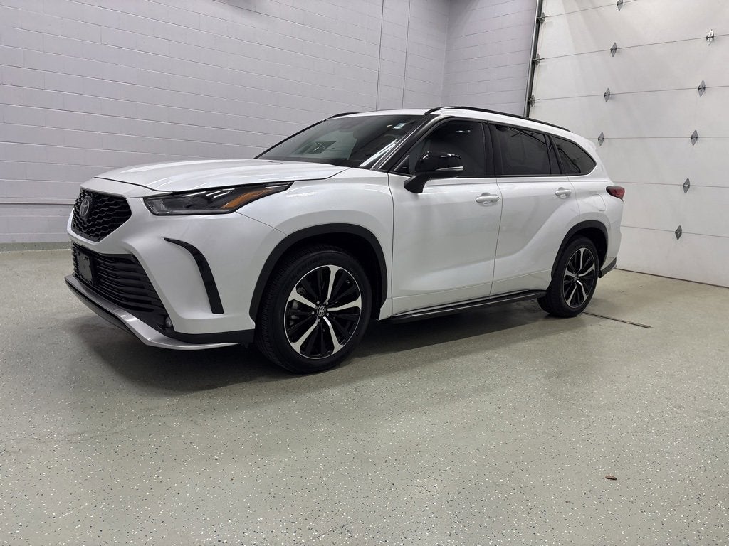 2022 Toyota Highlander XSE