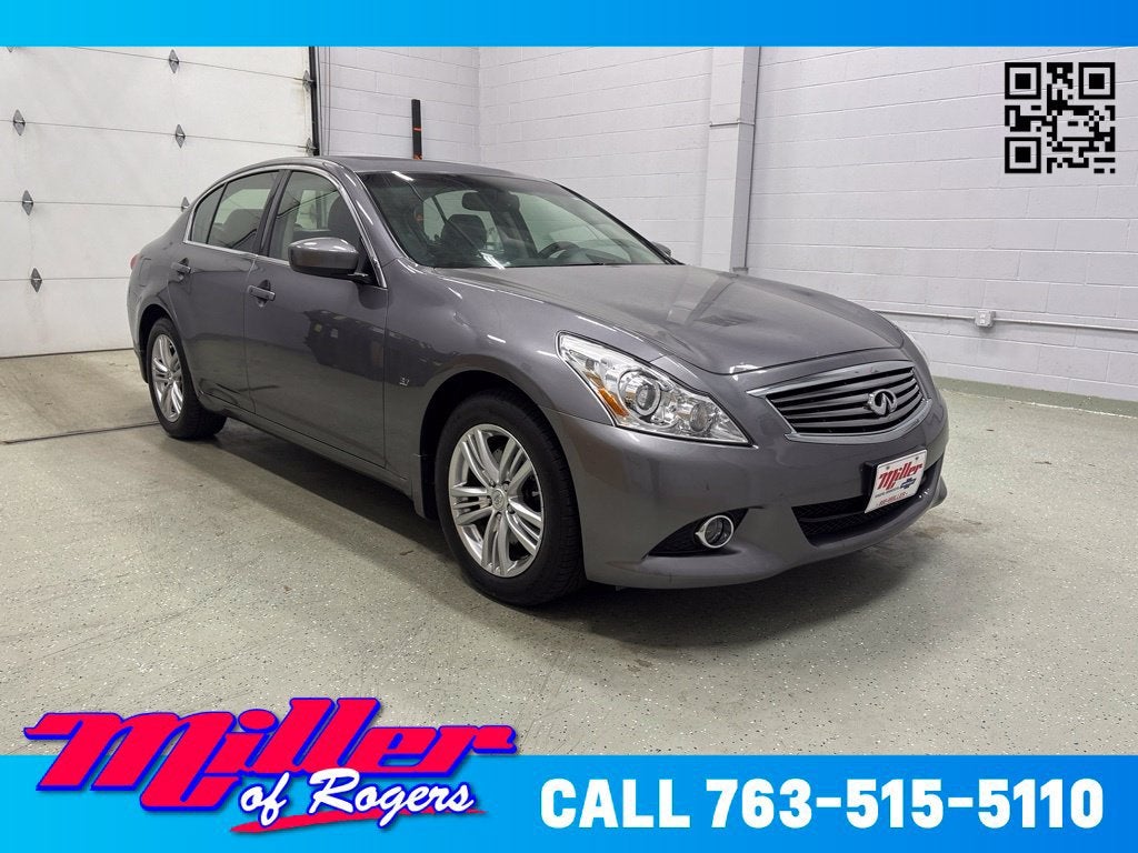 2015 INFINITI Q40