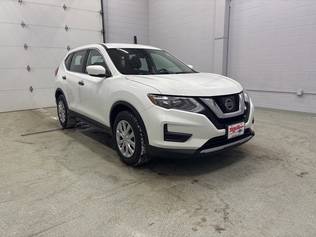 Used 2017 Nissan Rogue S with VIN KNMAT2MV3HP579274 for sale in Rogers, Minnesota