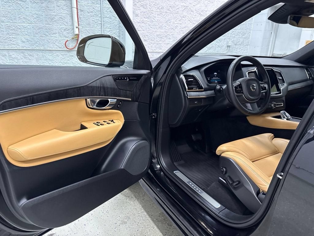 2024 Volvo XC90 B6 Ultimate Bright Theme 7-Seater
