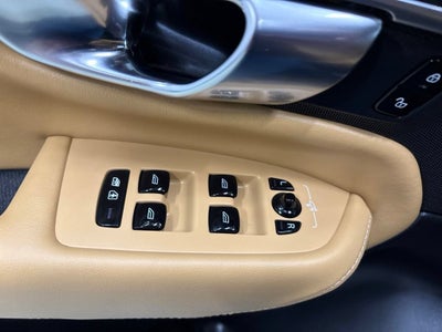 2024 Volvo XC90 B6 Ultimate Bright Theme 7-Seater