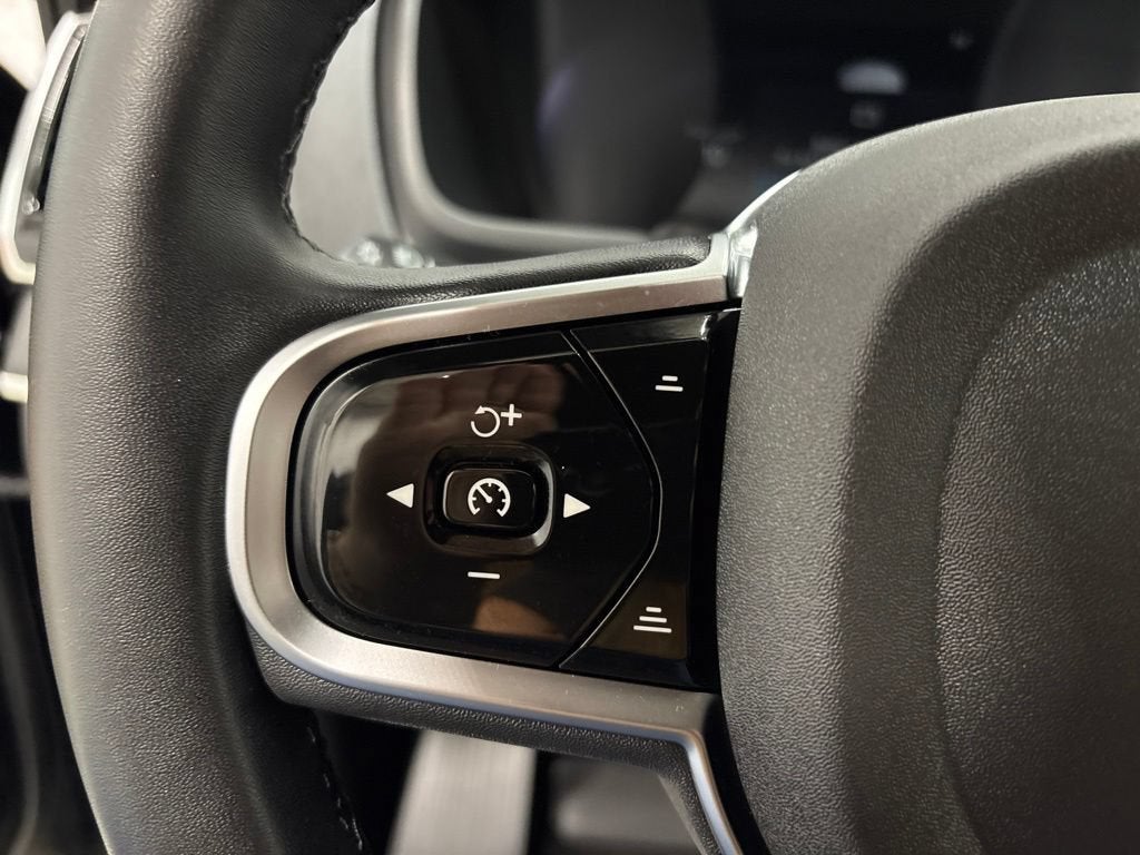 2024 Volvo XC90 B6 Ultimate Bright Theme 7-Seater