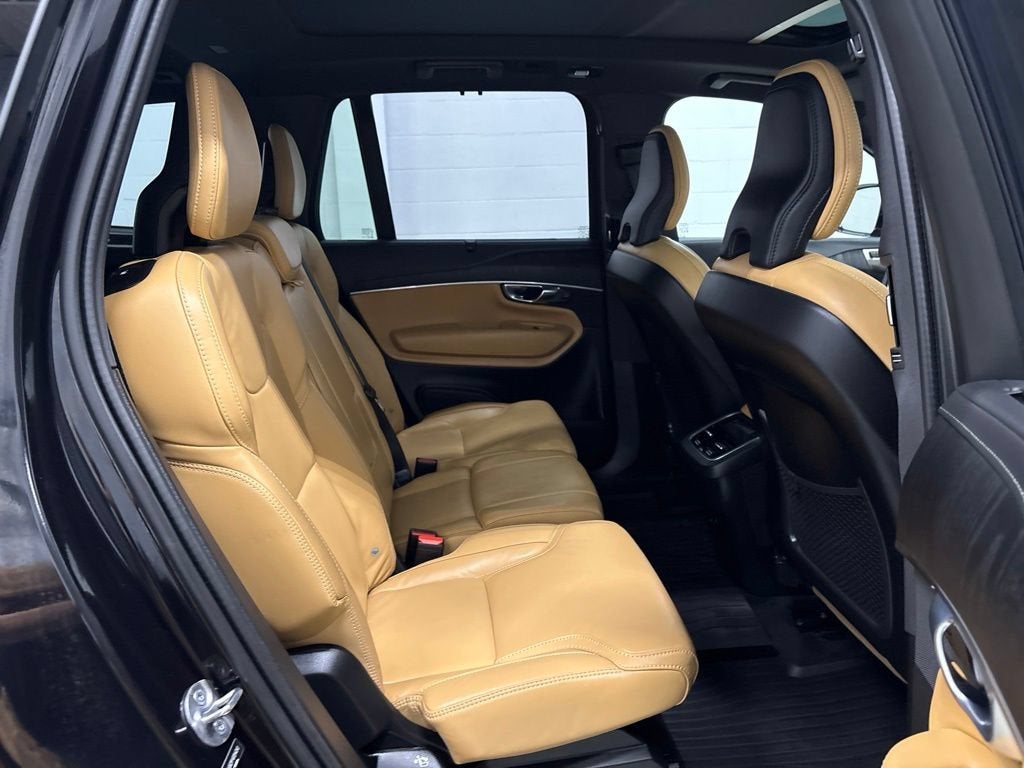 2024 Volvo XC90 B6 Ultimate Bright Theme 7-Seater