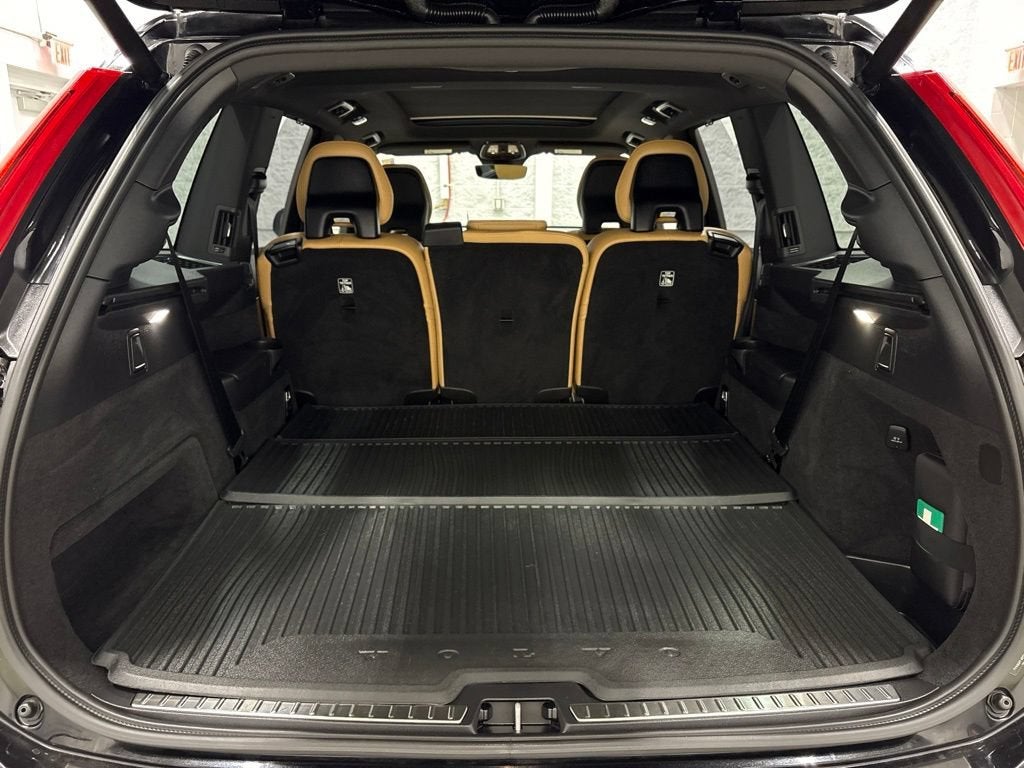 2024 Volvo XC90 B6 Ultimate Bright Theme 7-Seater
